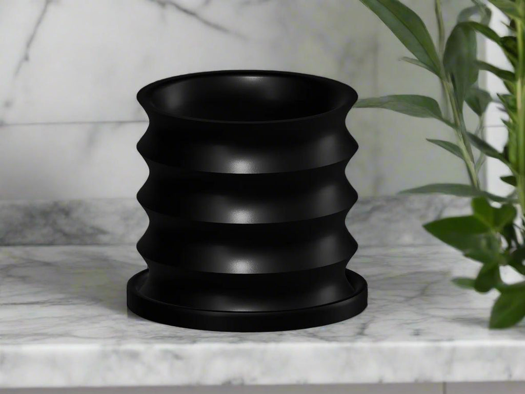 3D Printed Self-Watering Planter with Drainage – Modern Ribbed Indoor Pot